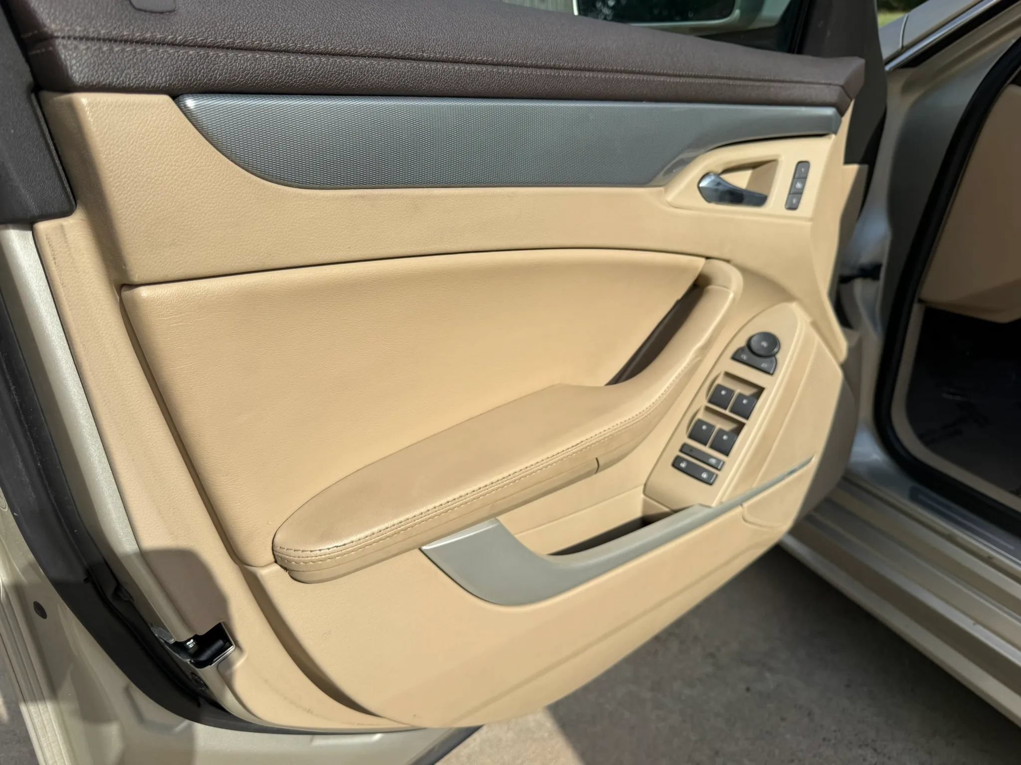 Used 2013 Cadillac CTS Luxury RWD image 8