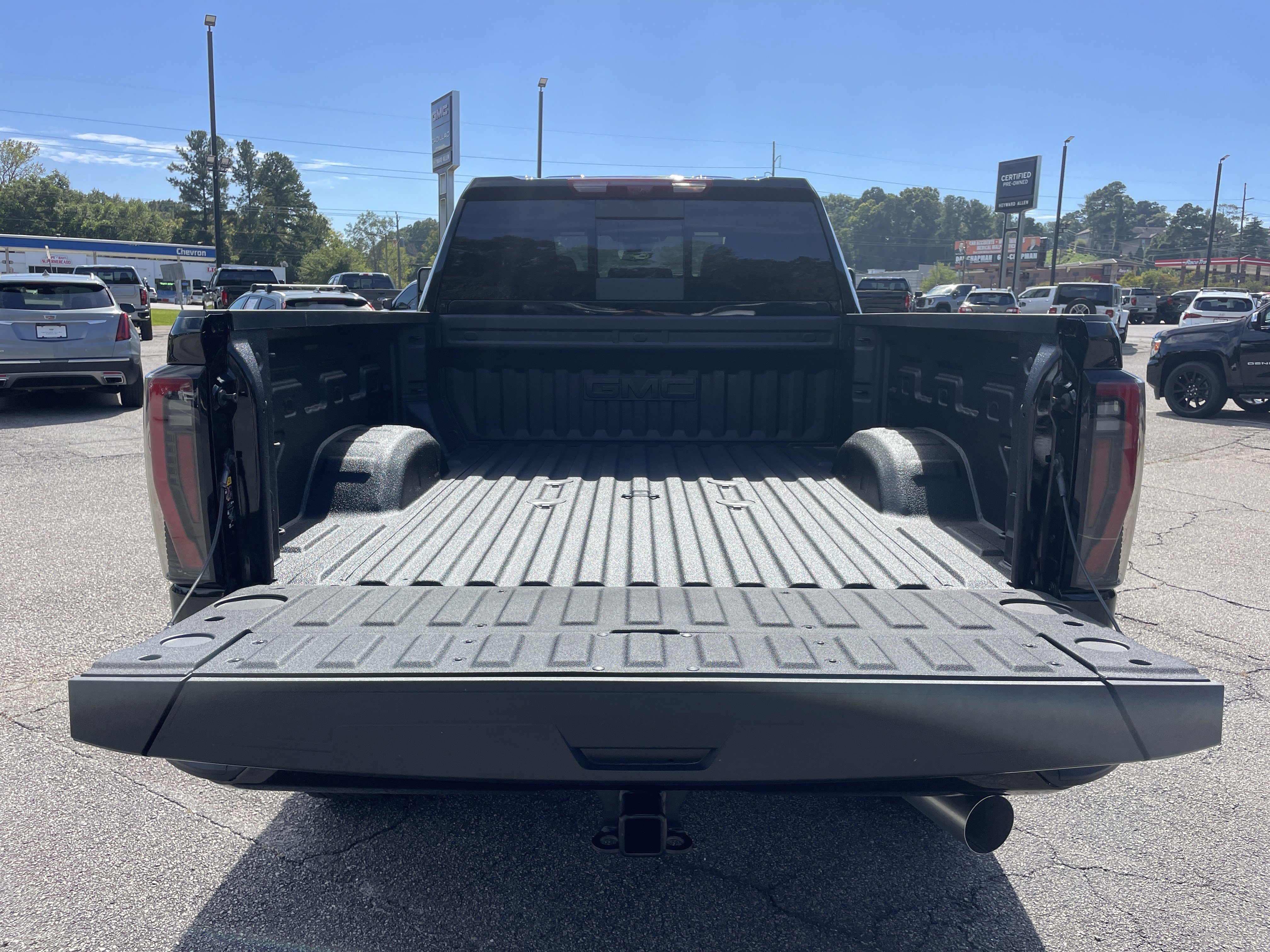 New 2026 GMC Sierra 2500 AT4 w/ AT4 Premium Plus Package image 6