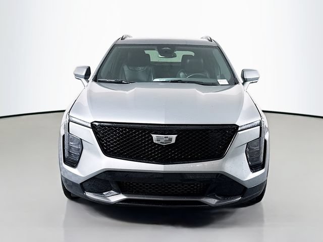 Used 2024 Cadillac XT4 Sport FWD image 2