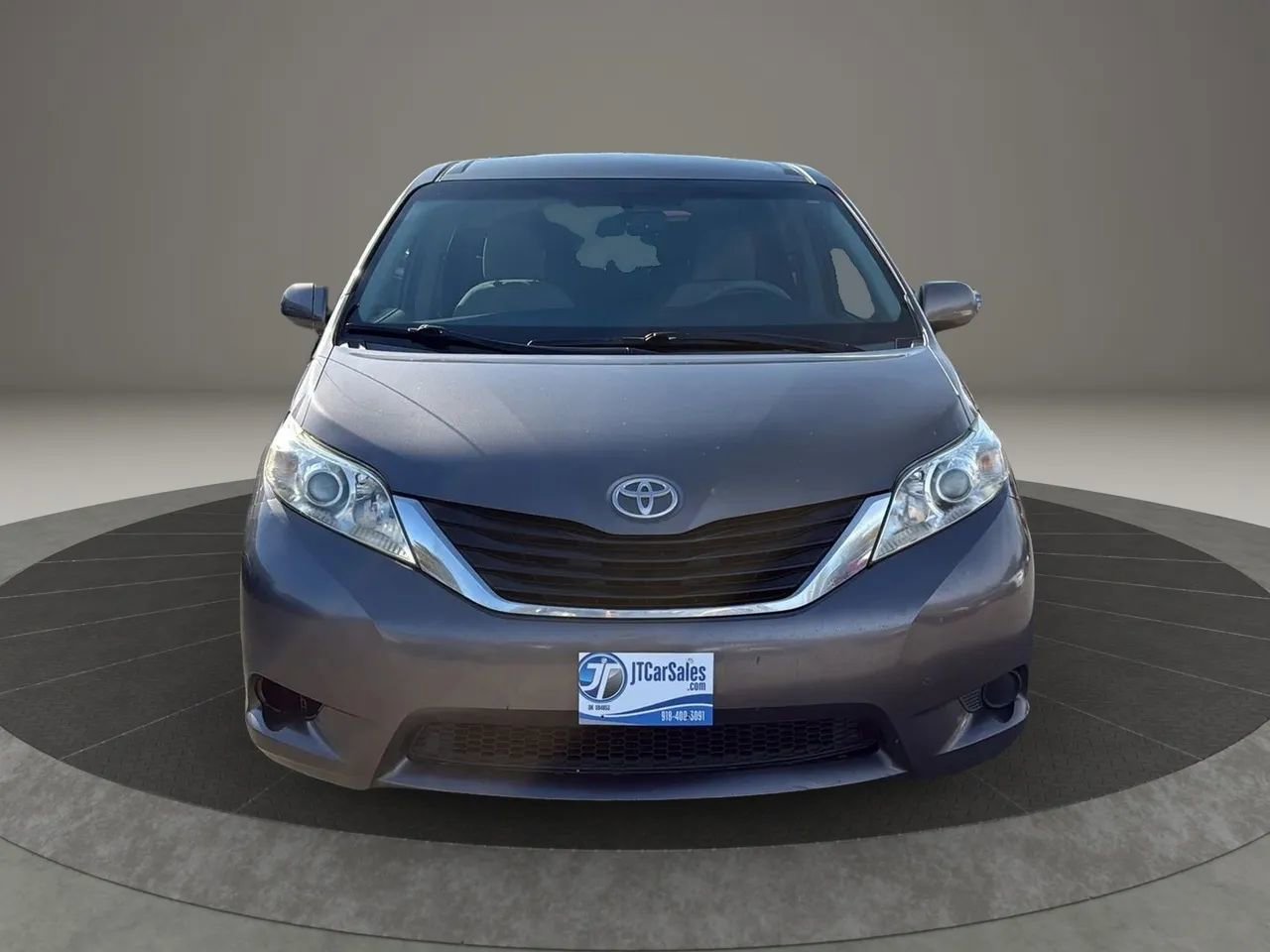 Used 2012 Toyota Sienna LE image 8