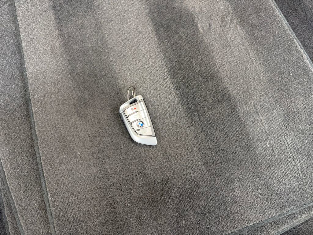 Used 2022 BMW 740i image 81