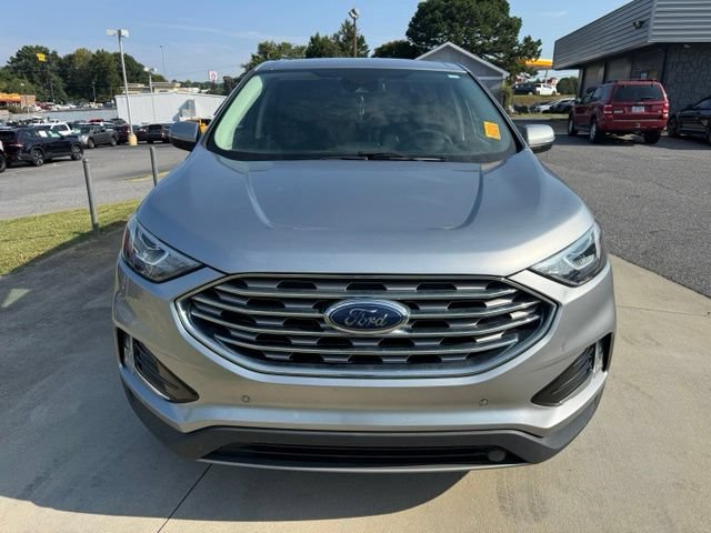 Used 2022 Ford Edge Titanium AWD/4WD image 2