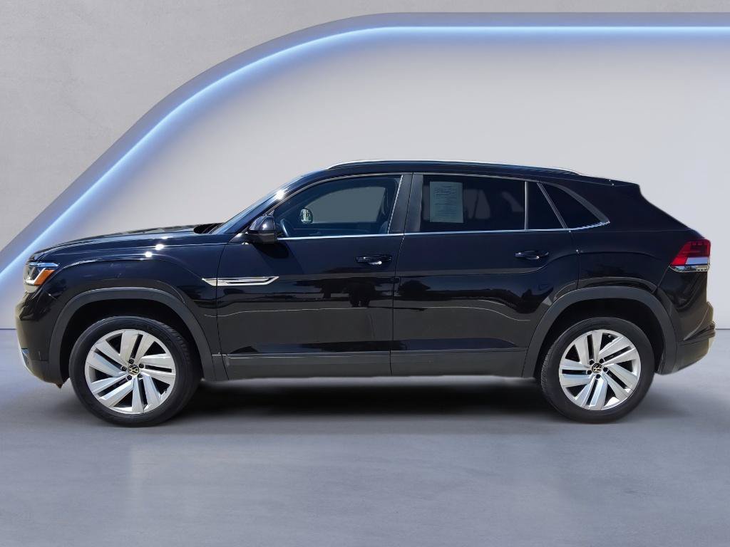 Used 2021 Volkswagen Atlas Cross Sport SE w/ Panoramic Sunroof Package FWD image 2
