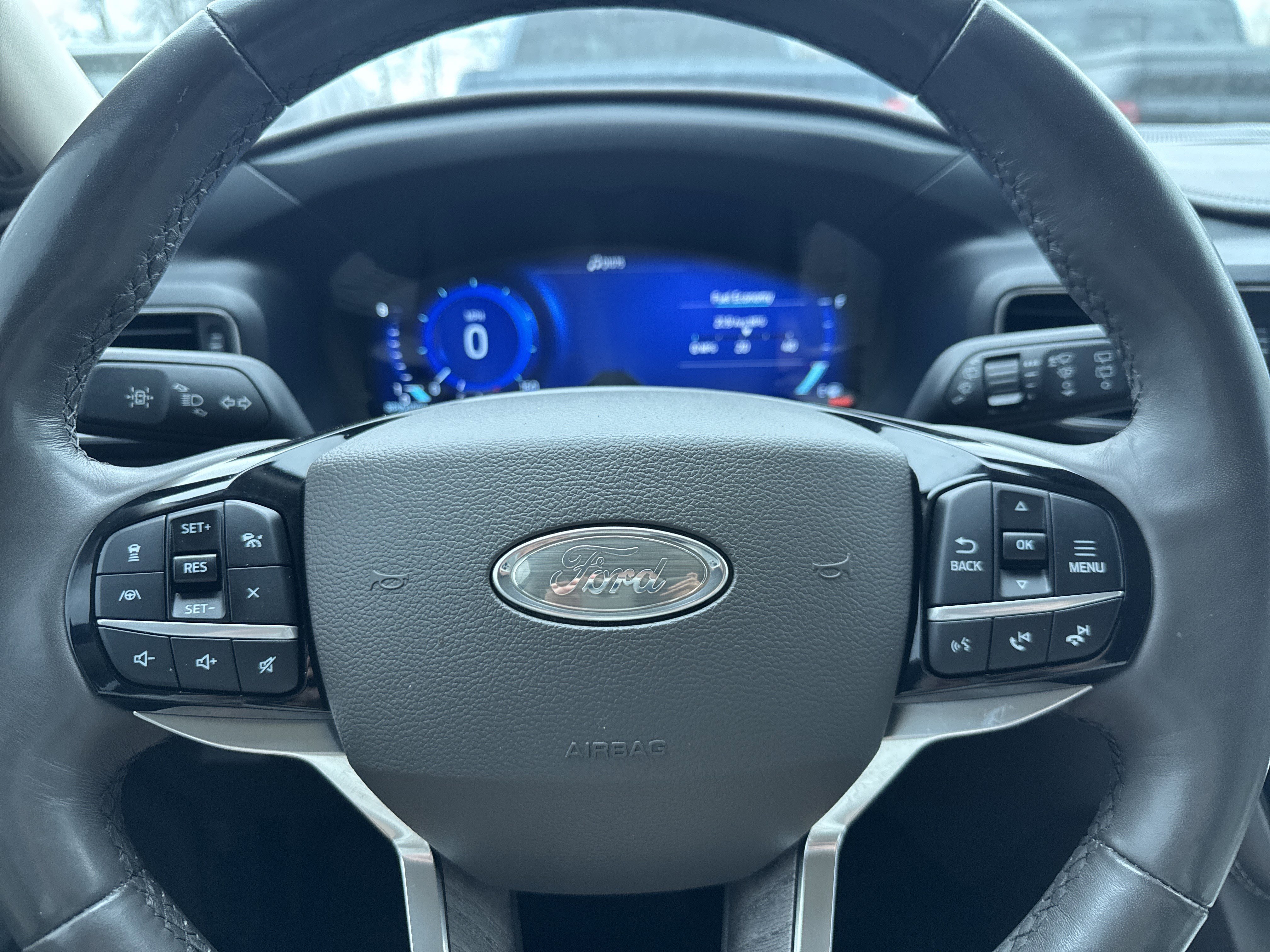 Certified 2022 Ford Explorer Platinum w/ Equipment Group 601A image 15