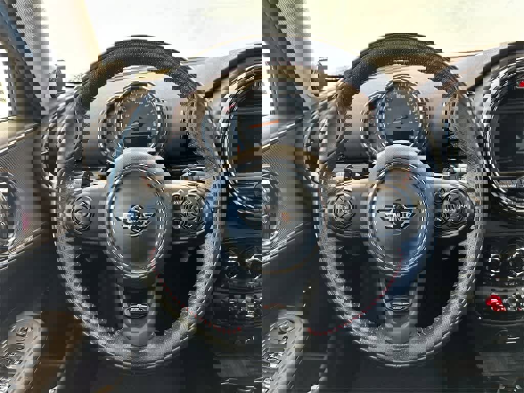 Used 2019 MINI Cooper Clubman S image 16