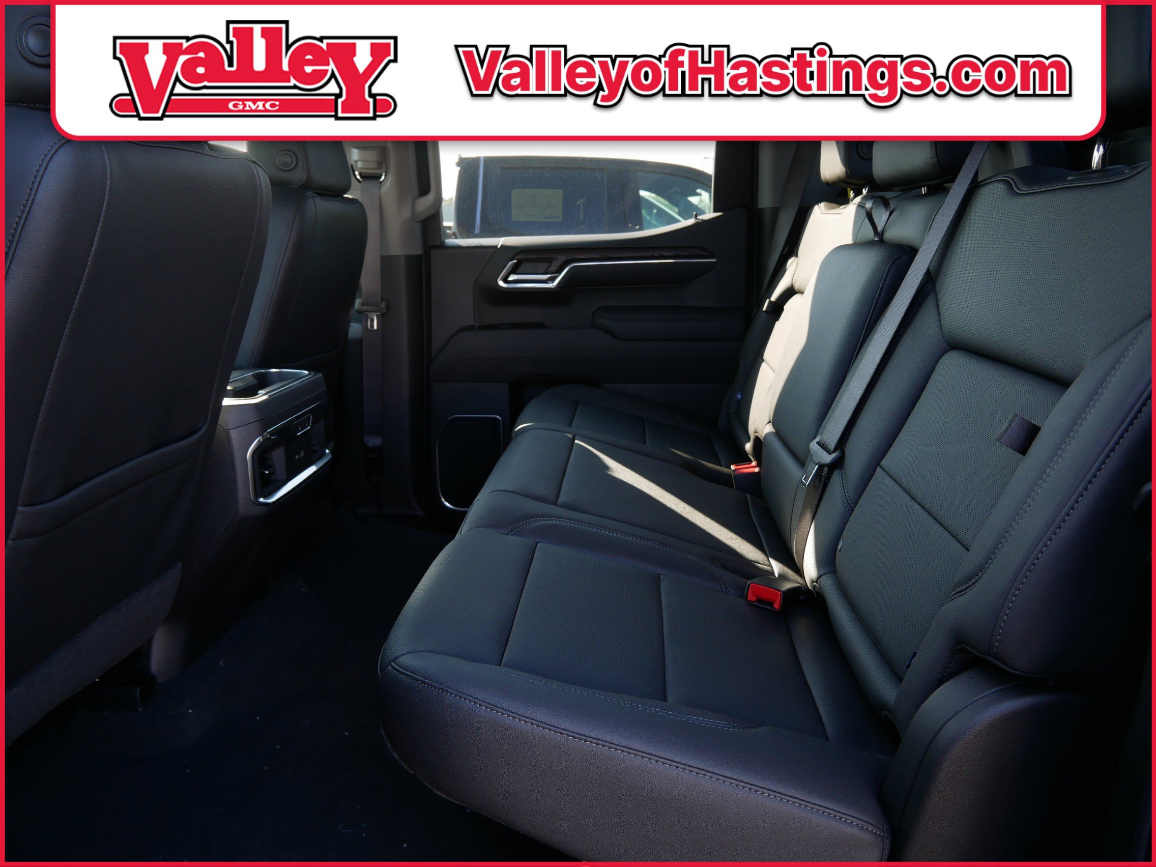 New 2026 GMC Sierra 1500 SLT w/ SLT Premium Plus Package image 8