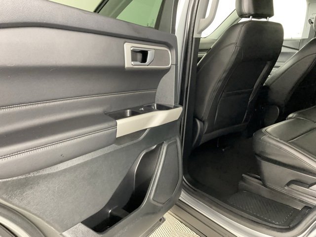 Used 2024 Ford Explorer XLT w/ Equipment Group 202A image 15