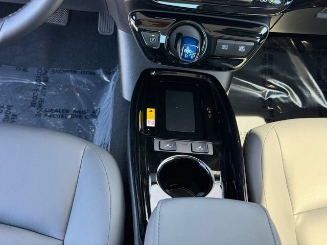 Certified 2022 Toyota Prius AWD image 18
