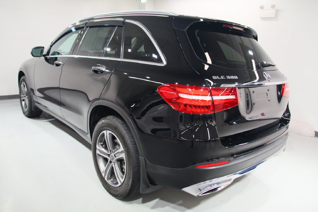 Certified 2019 Mercedes-Benz GLC 300 4MATIC image 7