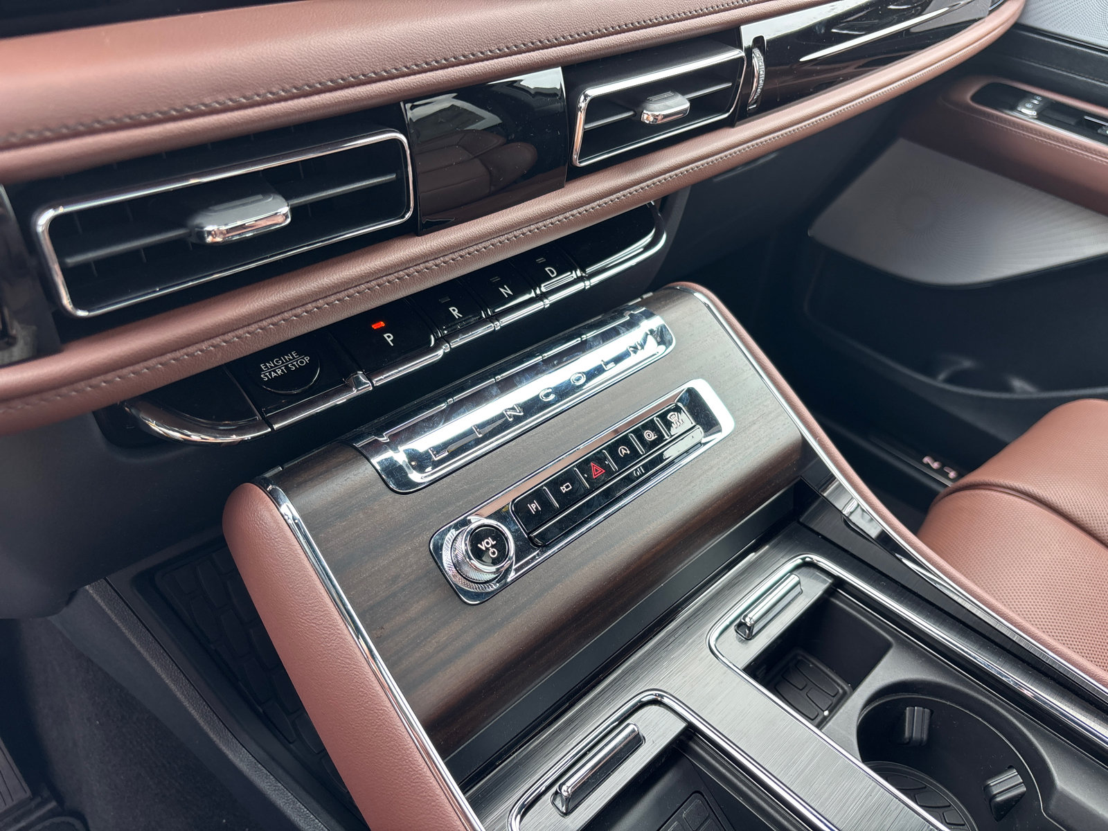 New 2026 Lincoln Aviator Reserve AWD/4WD image 22