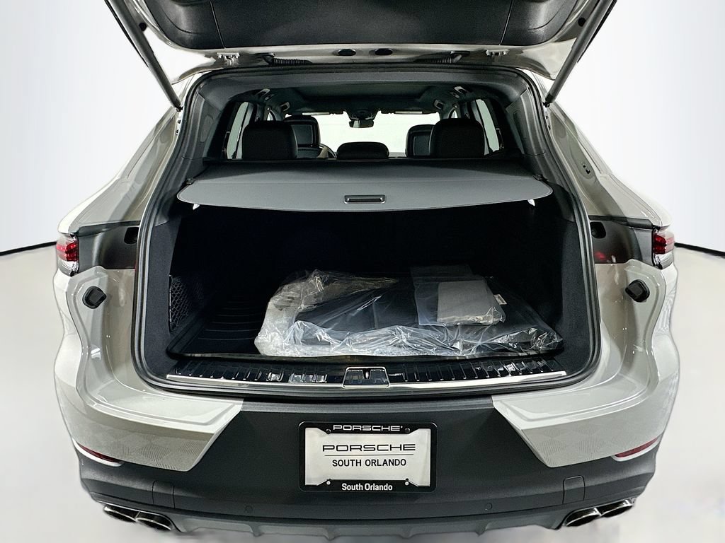 New 2026 Porsche Cayenne S AWD/4WD image 28