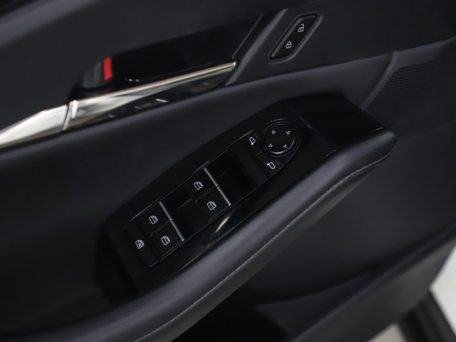 Used 2023 MAZDA CX-30 AWD 2.5 S w/ Preferred Package image 19