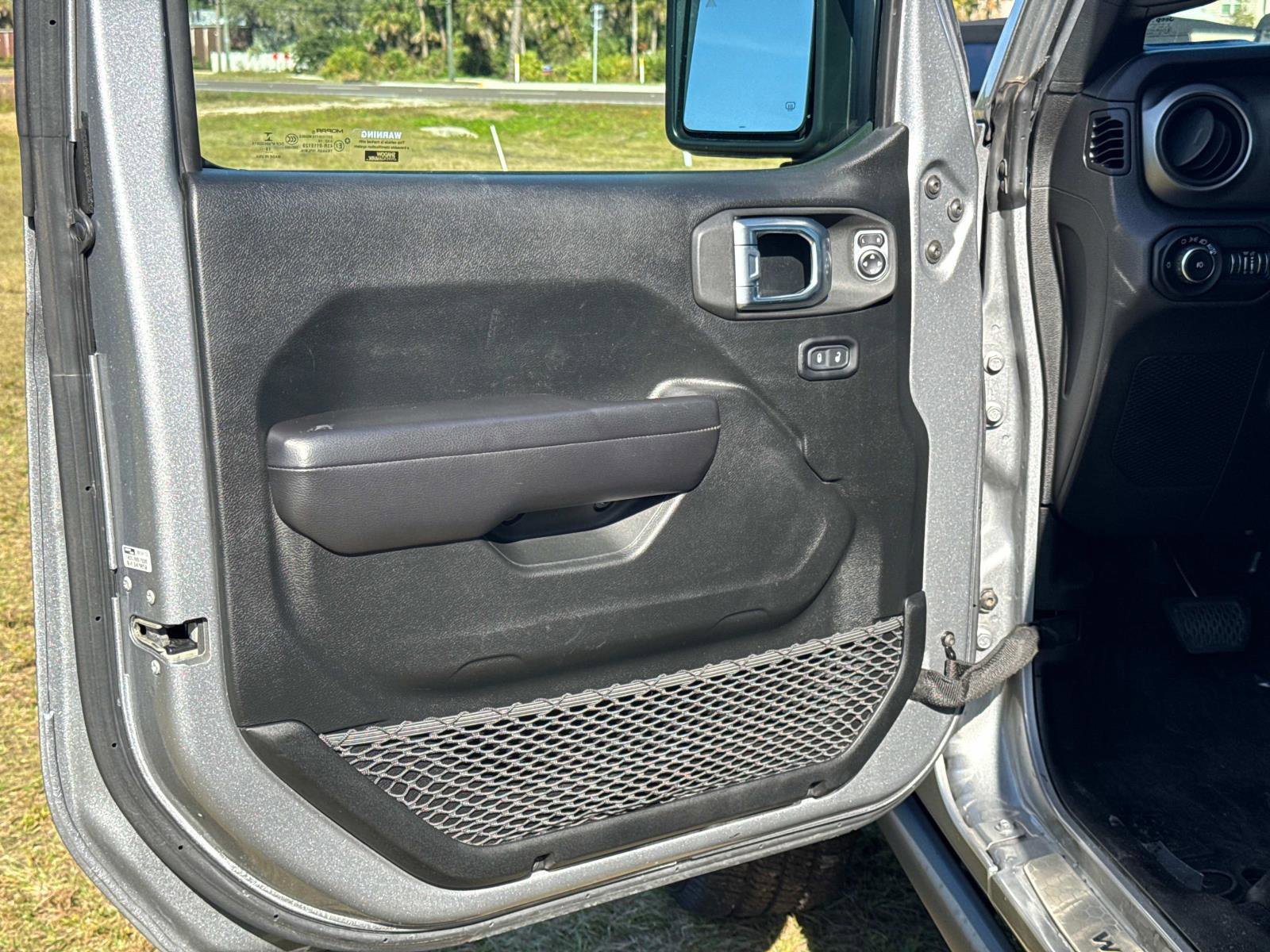 Used 2020 Jeep Wrangler Willys image 17