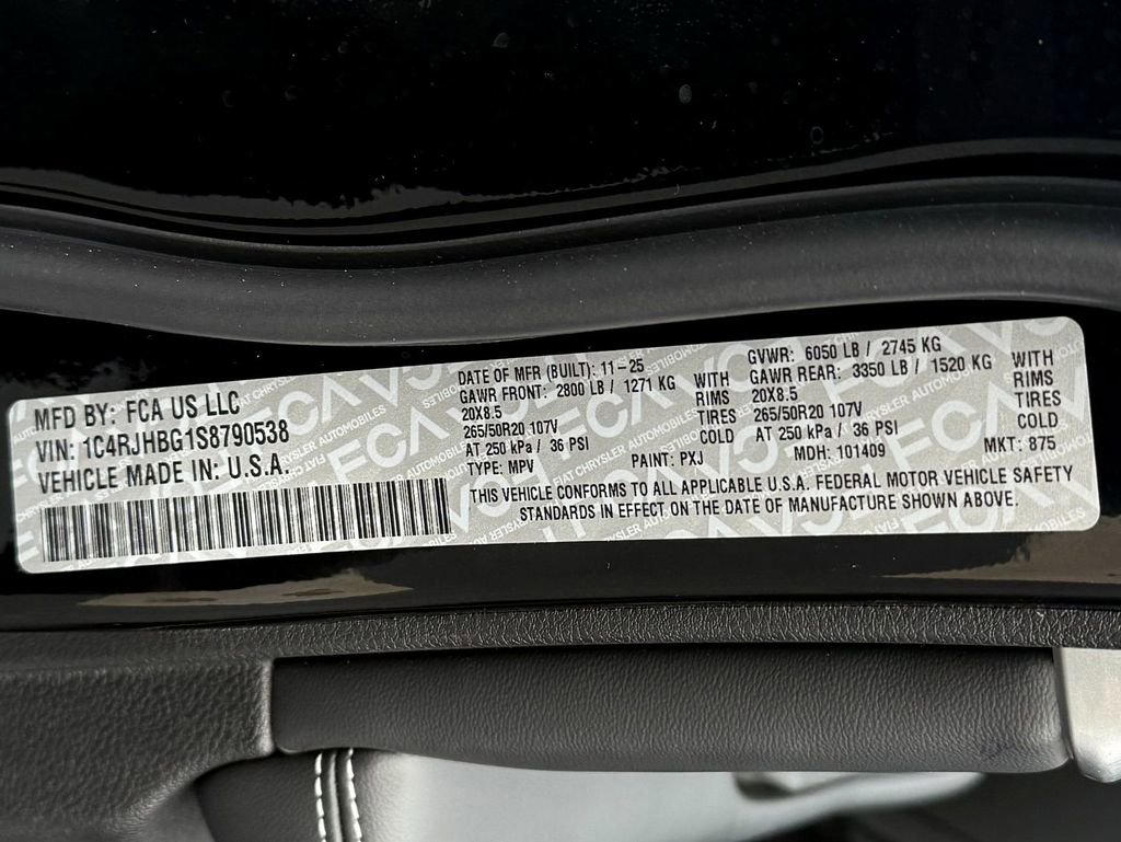 New 2025 Jeep Grand Cherokee Limited image 36