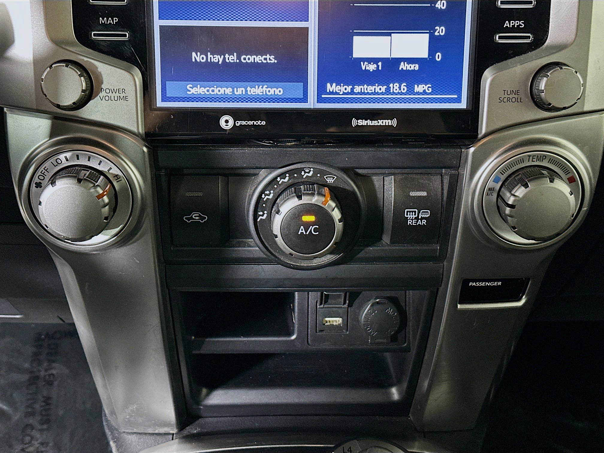 Used 2024 Toyota 4Runner SR5 AWD/4WD image 23