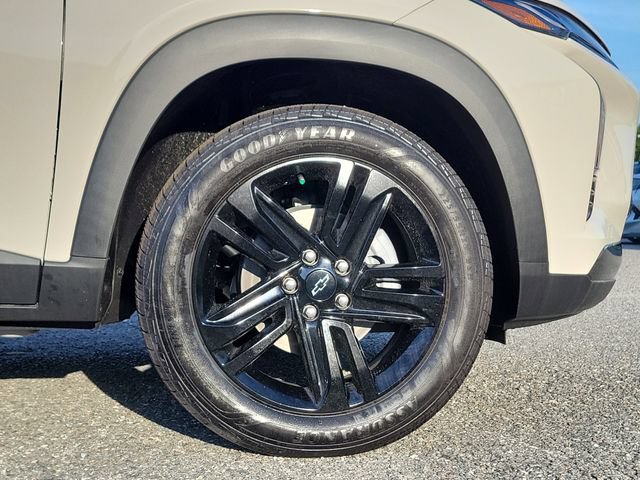 New 2026 Chevrolet Trax ACTIV w/ Driver Confidence Package FWD image 5