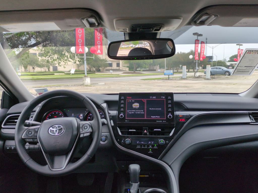 Used 2024 Toyota Camry XSE FWD image 30