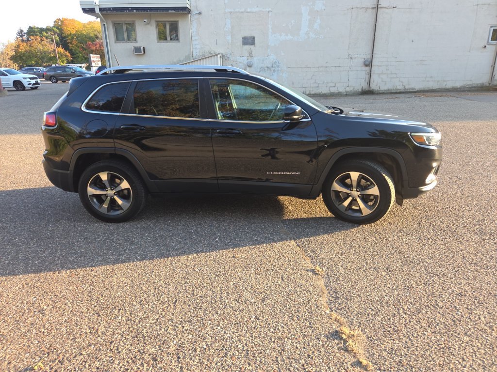 Used 2020 Jeep Cherokee Limited AWD/4WD image 19