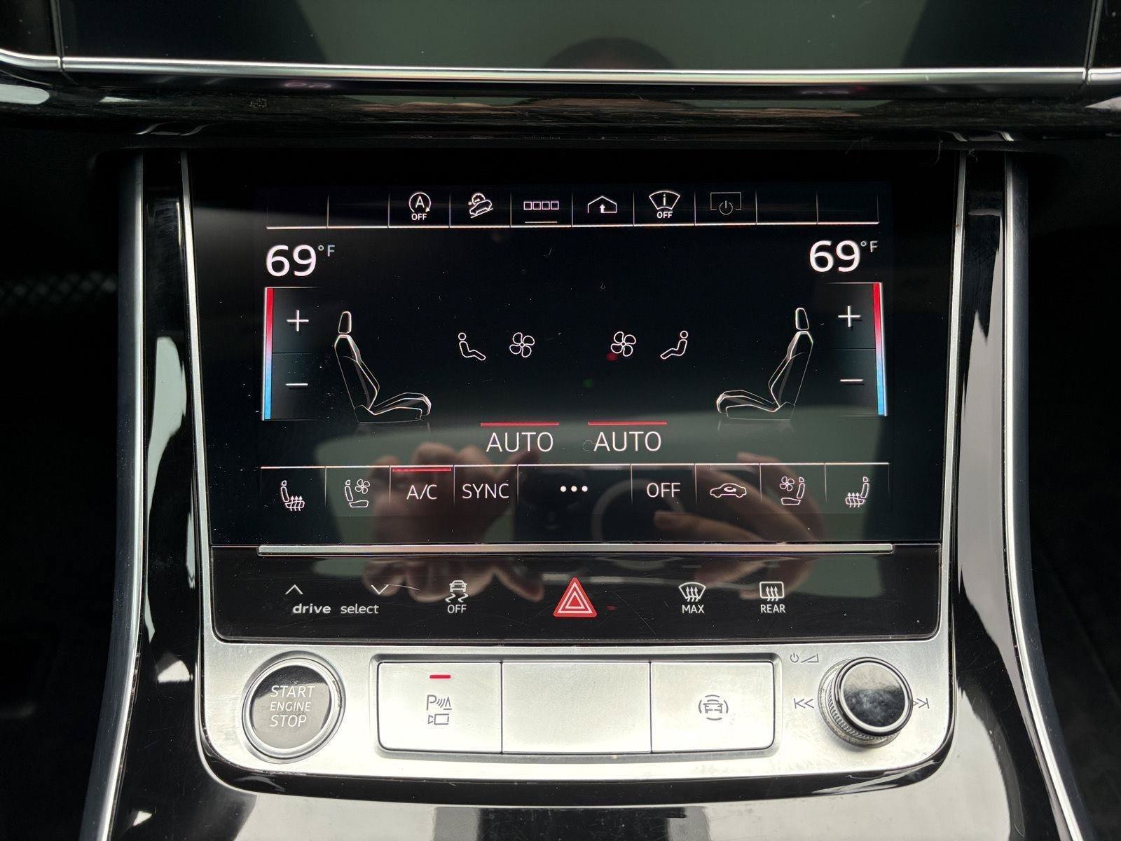 Used 2022 Audi Q8 Prestige w/ Prestige Package AWD/4WD image 17