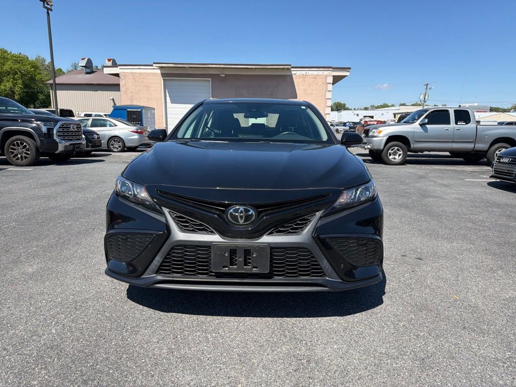 Used 2022 Toyota Camry SE FWD image 8