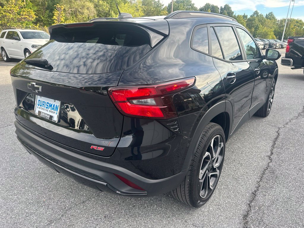 Used 2024 Chevrolet Trax RS FWD image 5