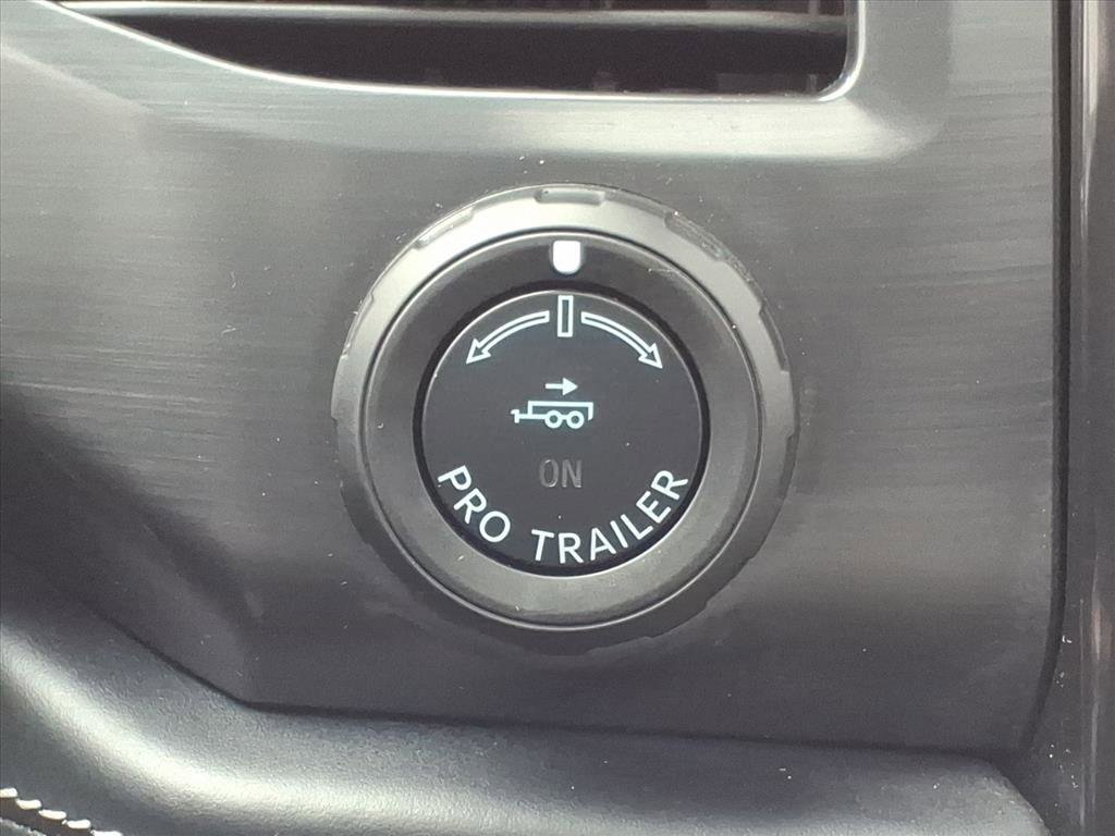 Used 2024 Ford F150 Lightning Platinum image 16