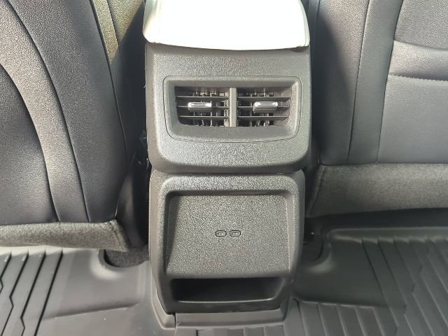 New 2026 Chevrolet Equinox EV LT image 6