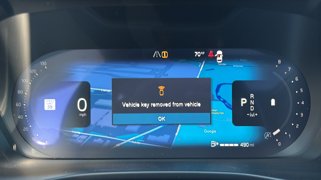 New 2026 Volvo XC40 B5 Plus w/ Protection Package Premier AWD/4WD image 16