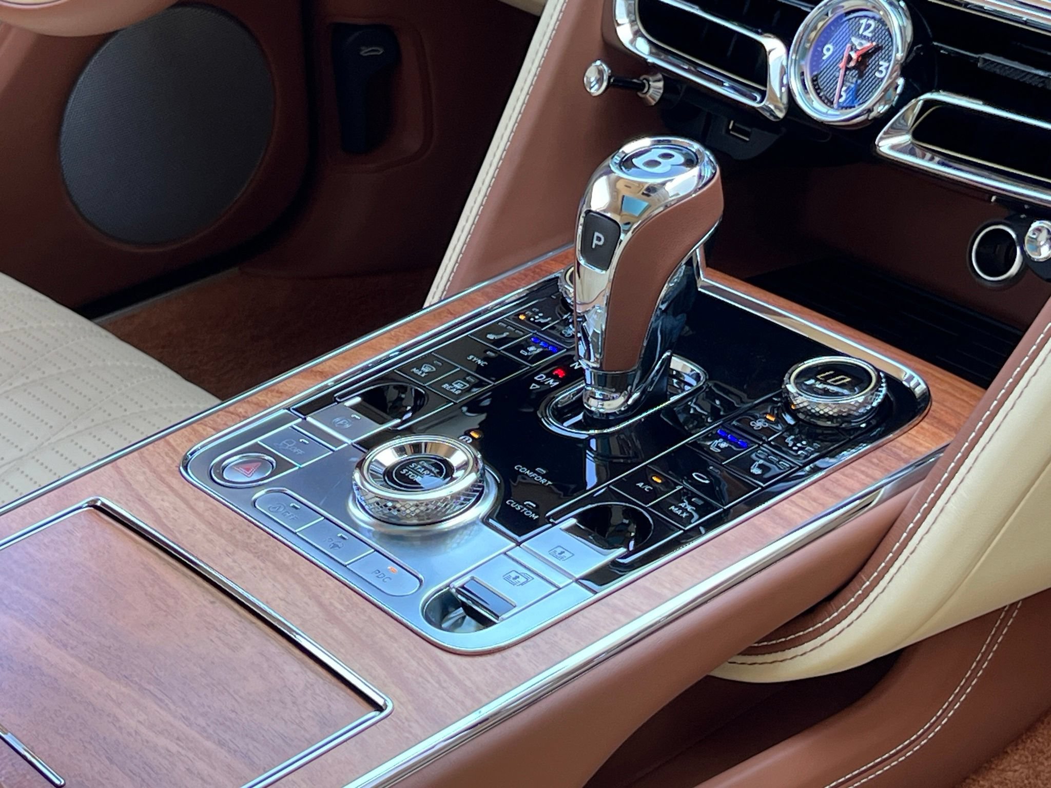 Used 2023 Bentley Flying Spur W12 AWD/4WD image 45