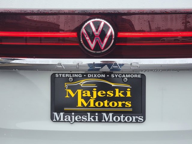 Used 2025 Volkswagen Atlas SE image 11