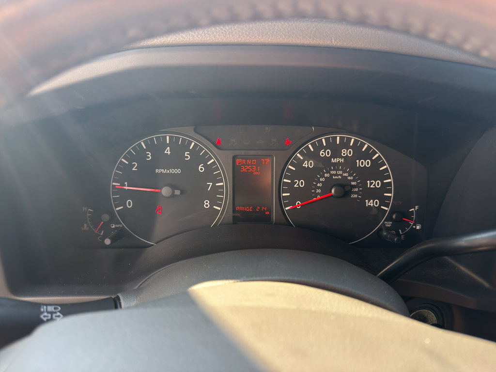 Used 2014 Nissan NV 3500 SL w/ Technology Package RWD image 9