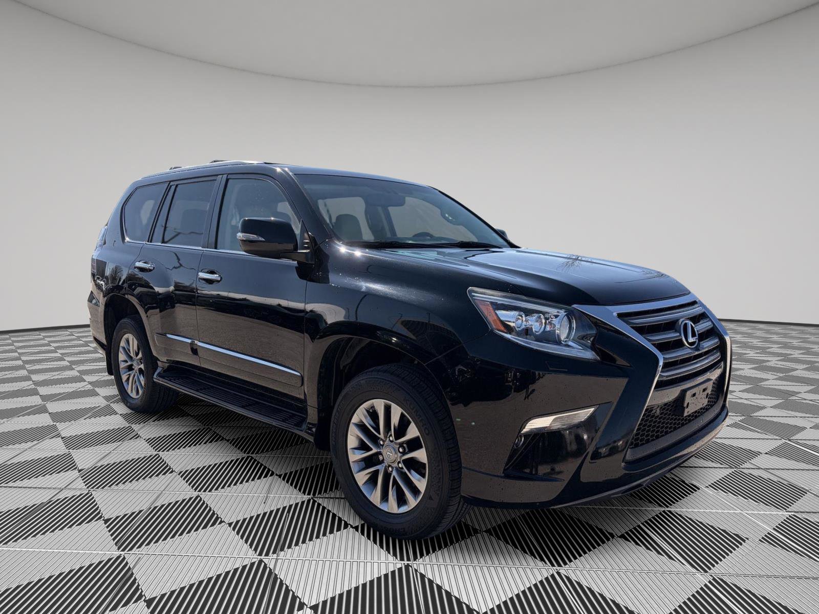Used 2016 Lexus GX 460 Luxury w/ Preferred Accessory Package image 3