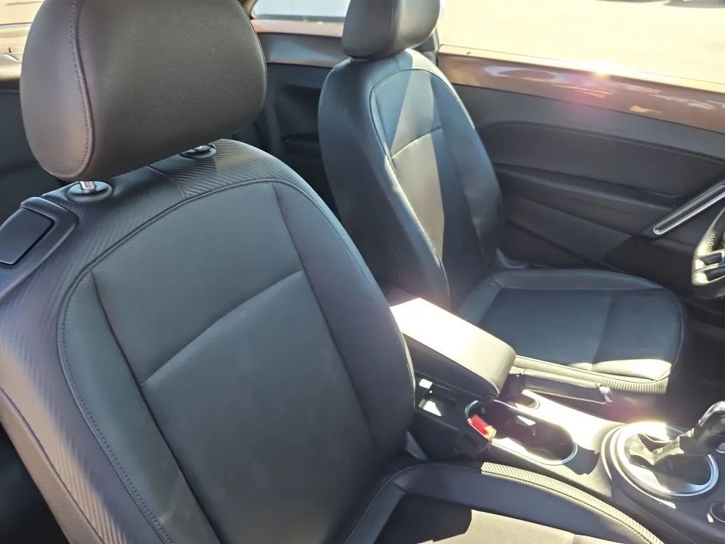 Used 2013 Volkswagen Beetle 2.5 image 30