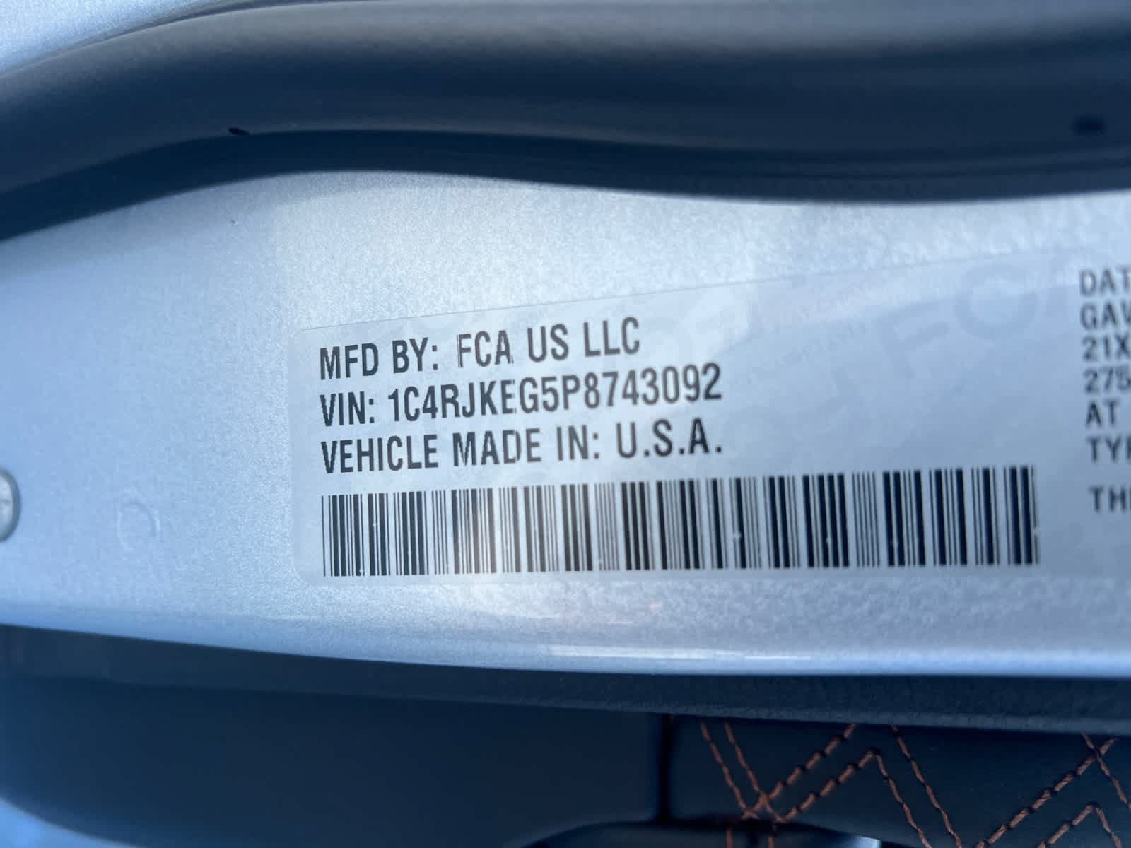 Used 2023 Jeep Grand Cherokee L Summit AWD/4WD image 18