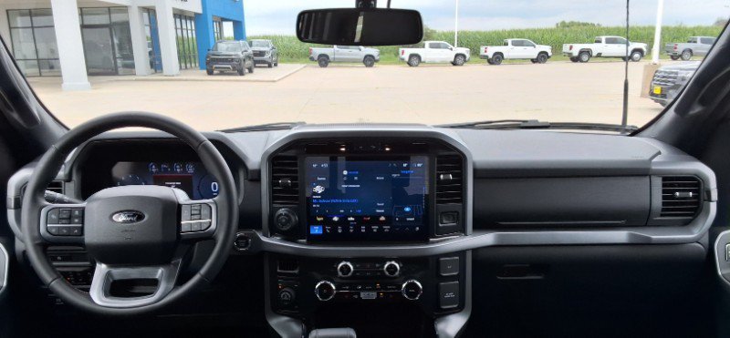 Used 2025 Ford F150 XLT w/ Equipment Group 302A MID AWD/4WD image 17