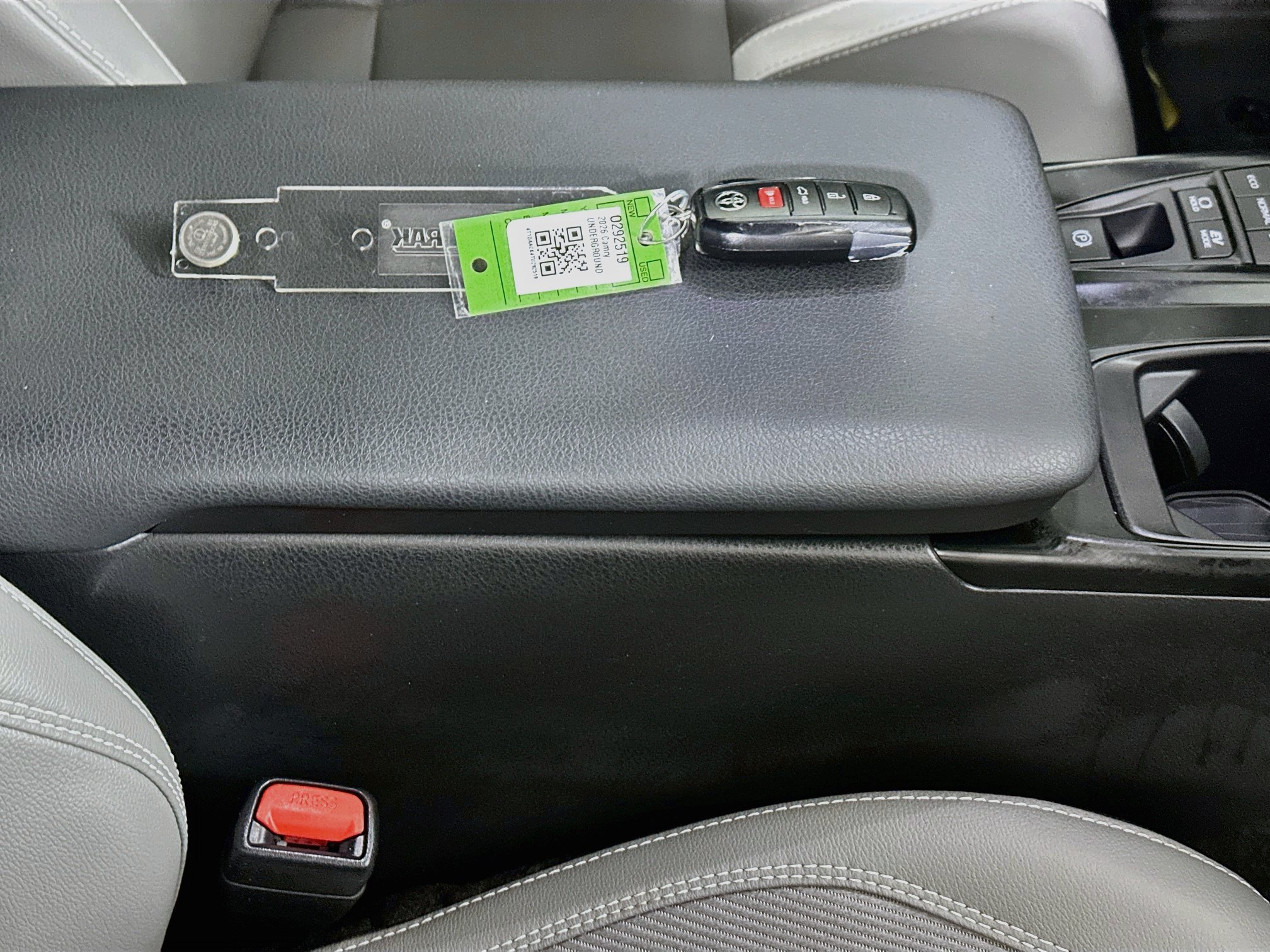 Certified 2026 Toyota Camry SE FWD image 33