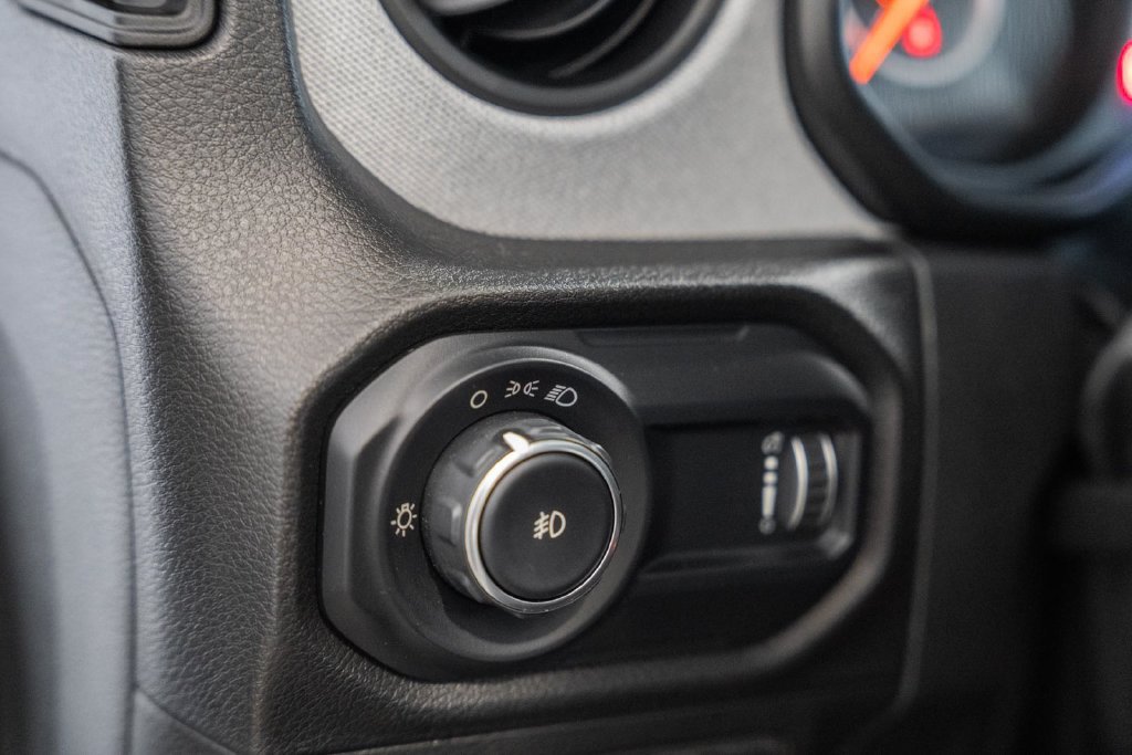 Used 2024 Jeep Wrangler Unlimited Sport AWD/4WD image 35