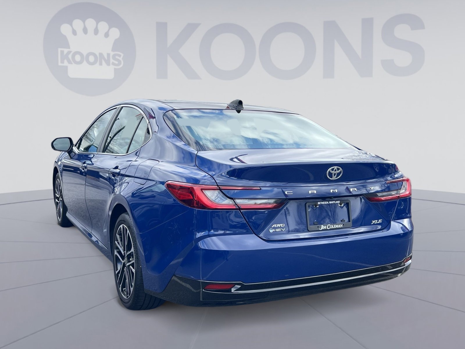 Used 2025 Toyota Camry XLE image 2