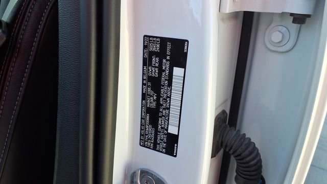 Certified 2023 Volvo XC40 B5 Plus w/ Driver Assist Package image 34