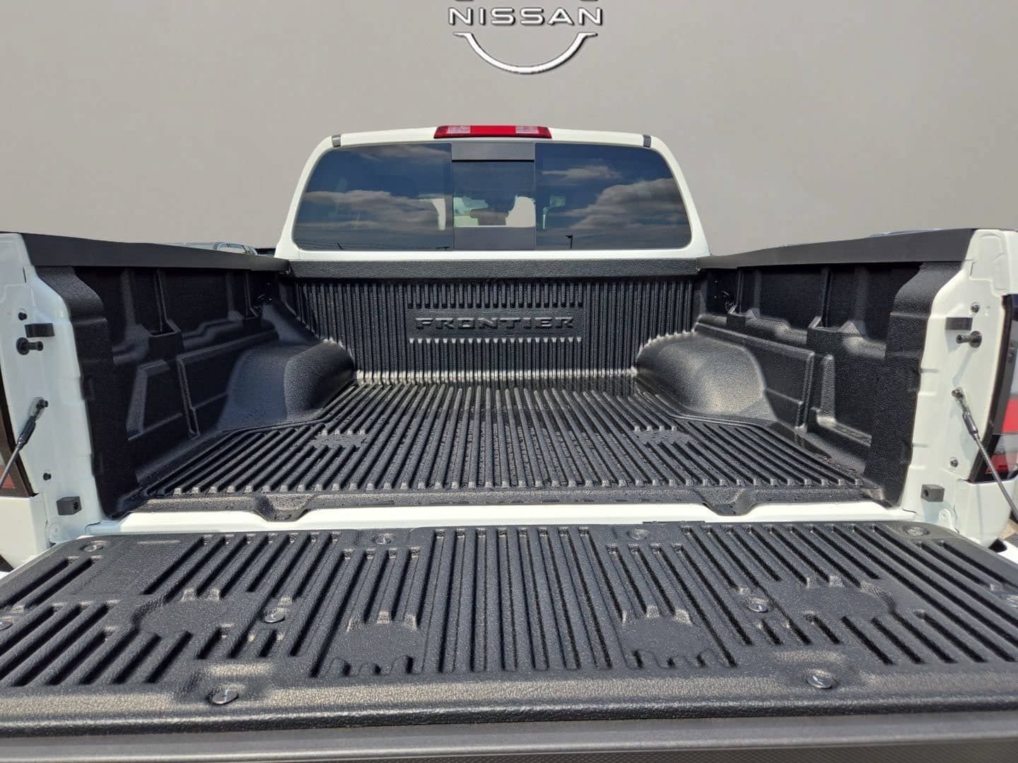 New 2025 Nissan Frontier SV AWD/4WD image 25