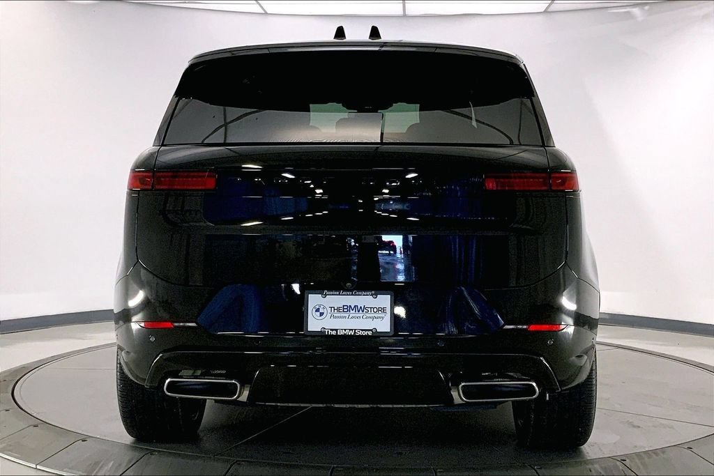 Used 2025 Land Rover Range Rover Sport Dynamic SE AWD/4WD image 3