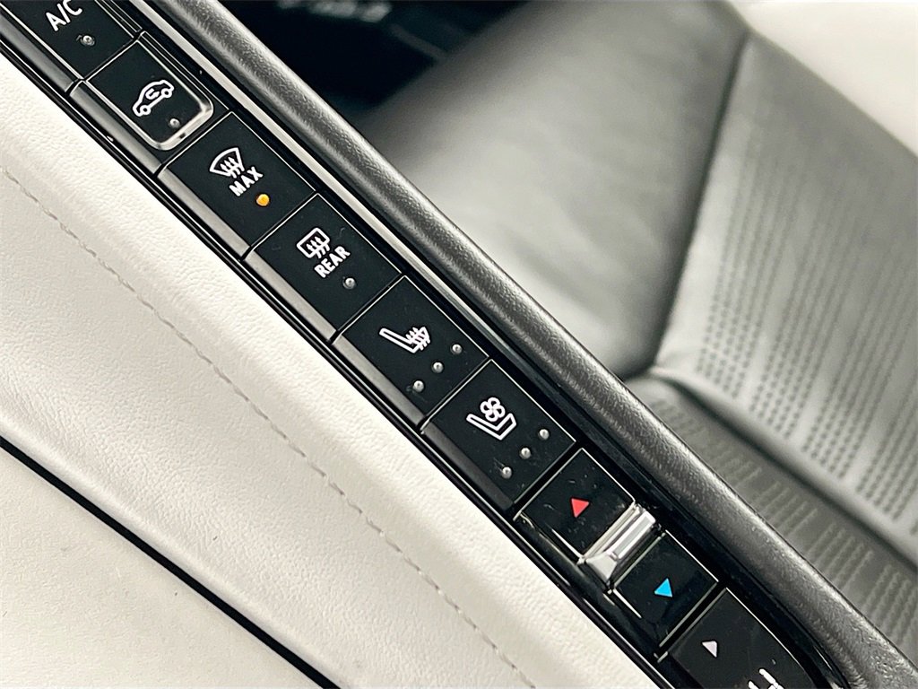 Used 2025 Chevrolet Corvette Stingray Premium Conv w/ Z51 Performance Package image 21