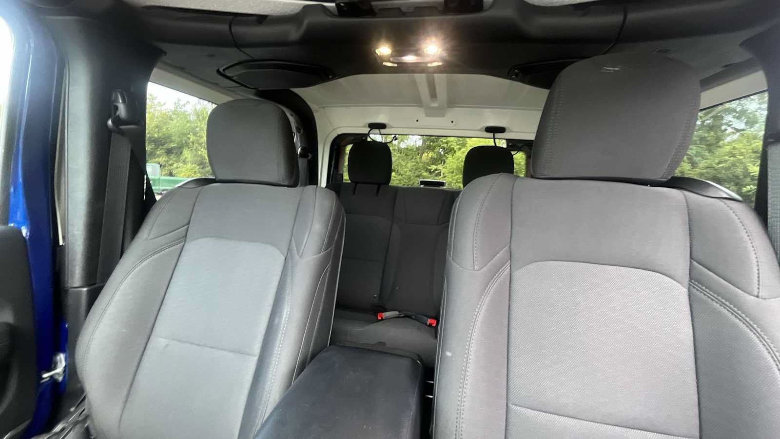 Used 2019 Jeep Wrangler Sport AWD/4WD image 11