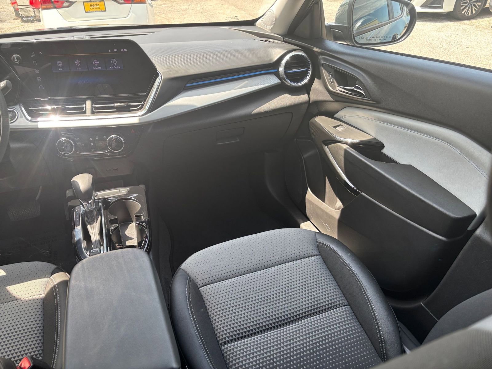 Used 2025 Chevrolet Trax LT FWD image 30