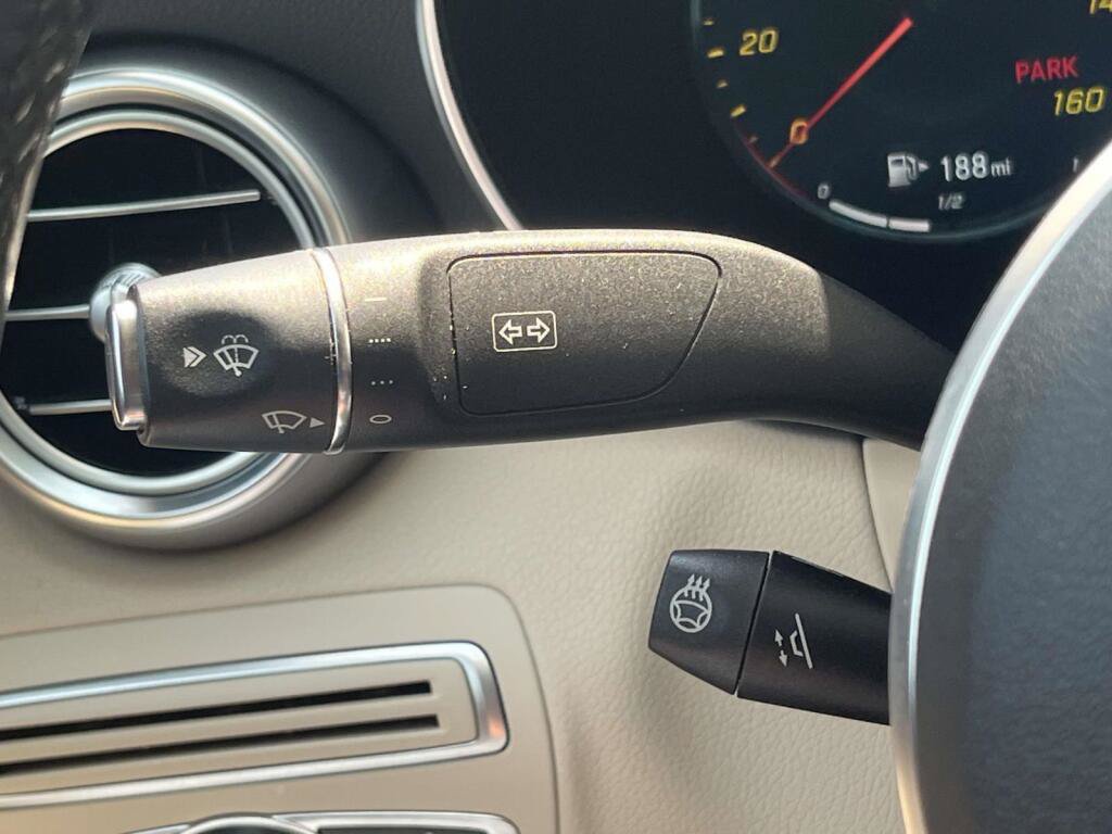 Used 2021 Mercedes-Benz C 300 4MATIC Sedan image 32