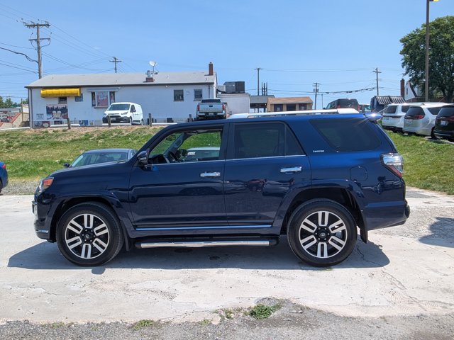Used 2022 Toyota 4Runner Limited AWD/4WD image 9