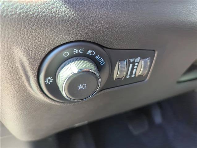 New 2026 Jeep Compass Latitude AWD/4WD image 17