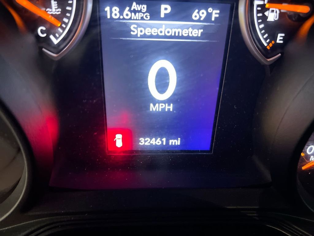 Used 2025 Jeep Wrangler Sport S image 13