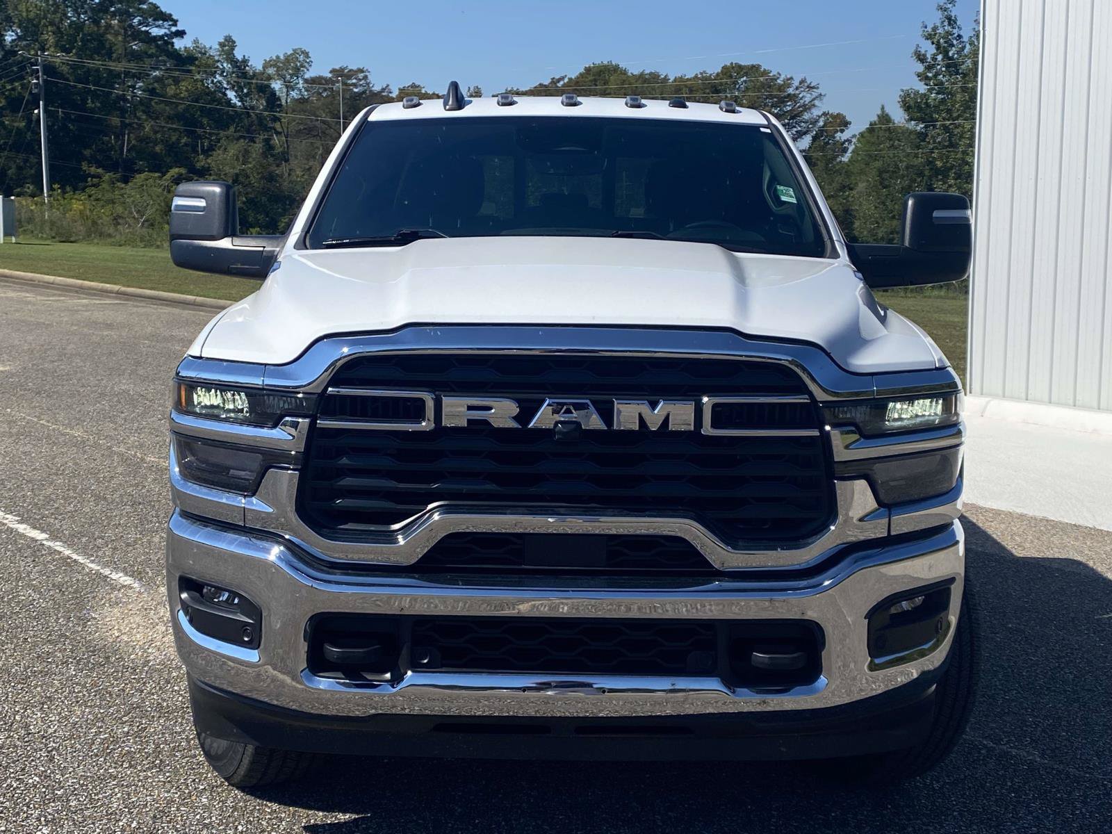 Used 2025 RAM 2500 Tradesman AWD/4WD image 2