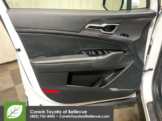 Used 2025 Kia Sportage SX image 26